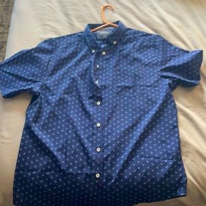 Short sleeved button up